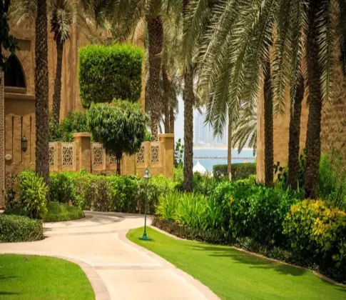 pergola builders in dubai