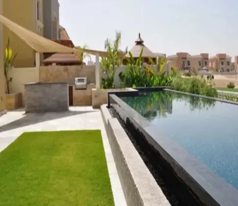 swimming pool design dubai