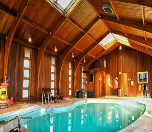 pool contractor Dubai