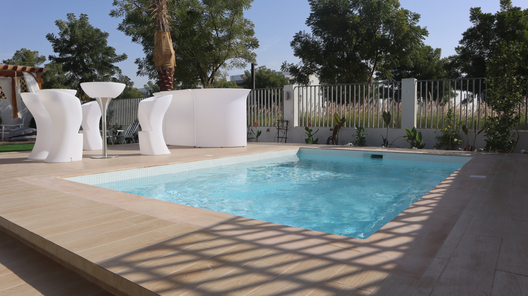Pool-View-with-Furniture